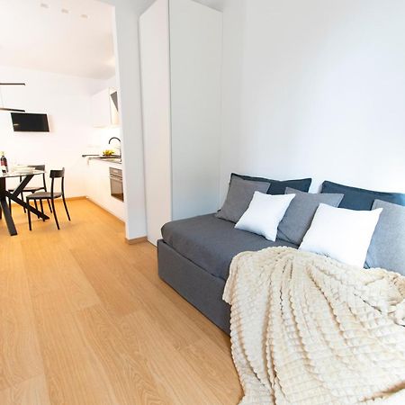 Ihost Apartment - Simonetta 7 Милан Экстерьер фото